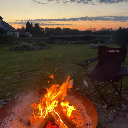 In Glauchau, Garten, Grillmoeglichkeit, Privatparkplatz, Kaffeevollautomat, Wlan, Netflix Holiday home *