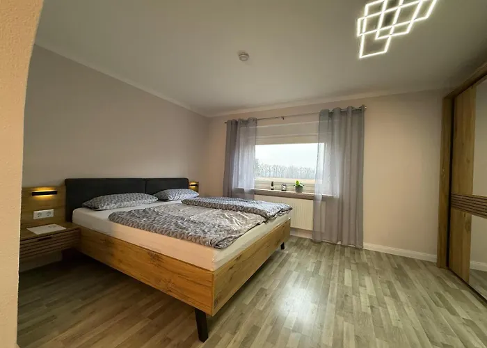 In Glauchau, Garten, Grillmoeglichkeit, Privatparkplatz, Kaffeevollautomat, Wlan, Netflix Holiday home Glauchau